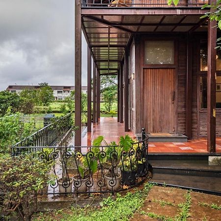 Saffronstays Boulevard Loghouse - A Wooden Chalet Amidst Nature Kārli Kültér fotó